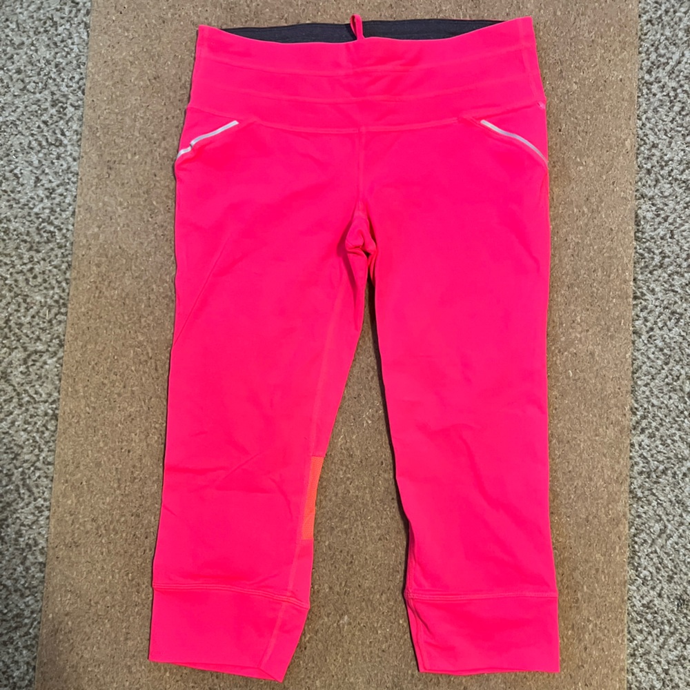 Athleta size medium - capri leggings